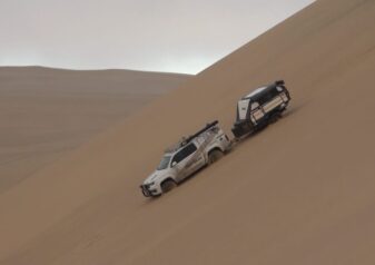 Hier Gaan Ons Alweer - Angola