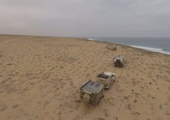 Hier Gaan Ons Alweer - Angola